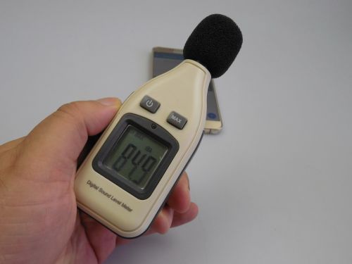 Samsung Galaxy Note 5, test cu decibelmetrul