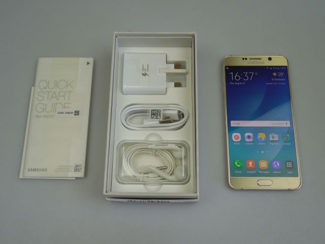 Conținutul cutiei lui Samsung Galaxy Note 5