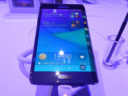 Samsung Galaxy Note Edge hands on