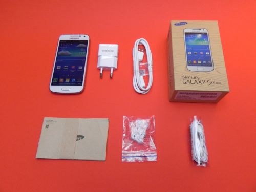Samsung Galaxy S4 Mini scos din cutie