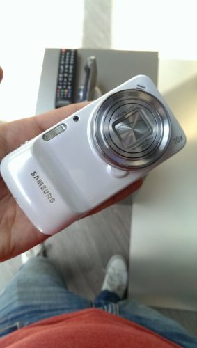 Samsung GALAXY S4 Zoom