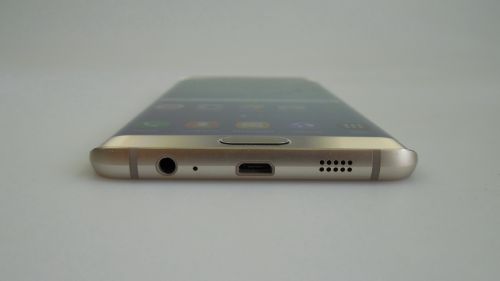 Difuzorul lui Samsung Galaxy S6 Edge+