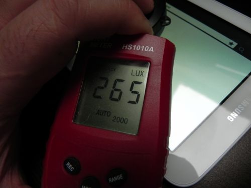 Luminozitate display Samsung Galaxy Tab 3 Lite 7.0