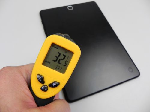 Samsung Galaxy Tab A 9.7 atinge 37.1 grade Celsius după 15 minute de jucat Riptide GP2