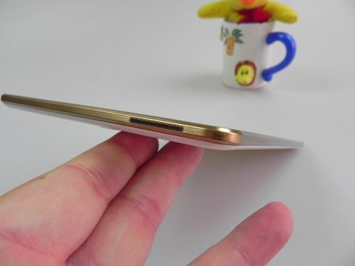 Samsung Galaxy Tab S 8.4 pe partea audio - difuzoare