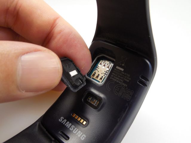 Speciticatii Samsung Gear S