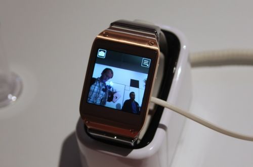 IFA 2013: Samsung Galaxy Gear, ceasul de companie al lui Note 3 si Note 10.1, Într-o experiență hands on, direct de la Berlin! (Video)