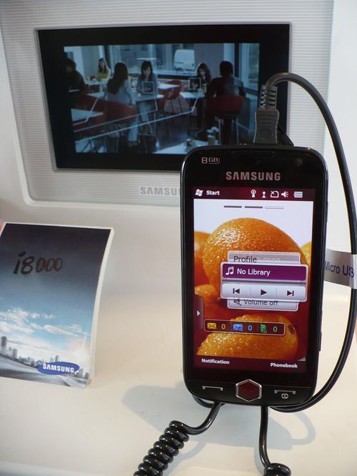 Samsung I8000 Omnia II