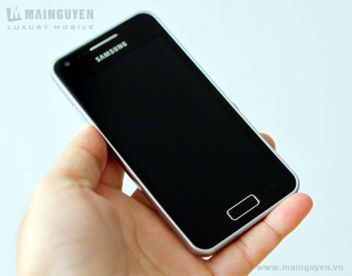 Samsung Galaxy S Advance într-un prim preview, părerile iniţiale sunt bune