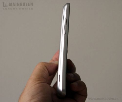  Samsung Galaxy S Advance Într-un prim preview, părerile inițiale sunt bune