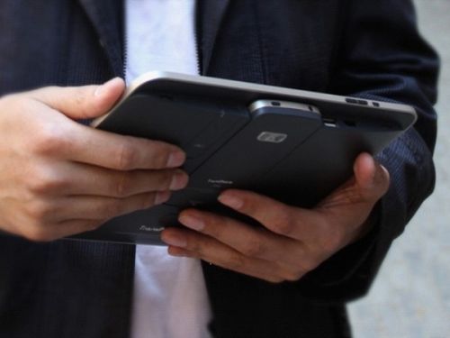 O nouă tabletă cu telefon integrat - TransPhone, direct din China!
