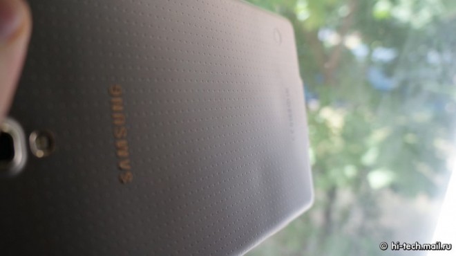 Samsung răspunde la problema cu carcasa deformată a lui Galaxy Tab S din cauza supraÎncălzirii: "Nu e de vină temperatura!"