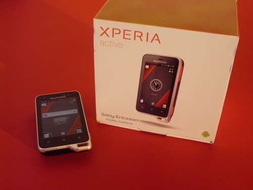 Din puț În lac - Sony Ericsson Xperia Active Unboxing (Video)