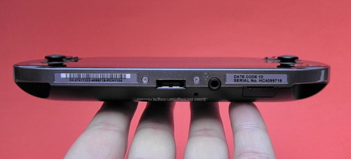 Sony PS Vita din lateral
