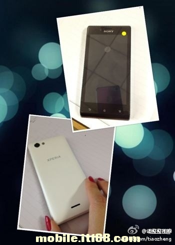 Sony ST26i îşi face apariţia în noi imagini, fără obişnuitul logo cu glob verde; Avem şi specificaţii!