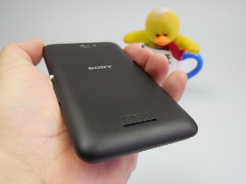 Sony Xperia E4, partea spate