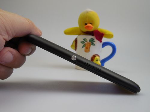 Sony Xperia E4 din lateral