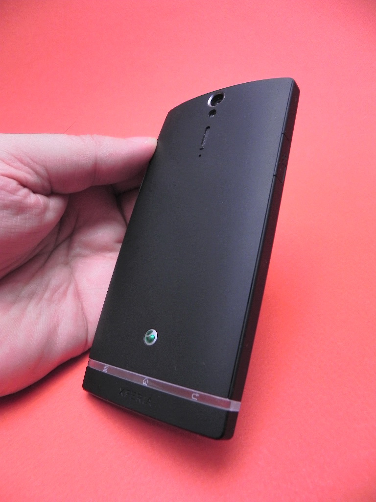 Sony Xperia S - spate telefon