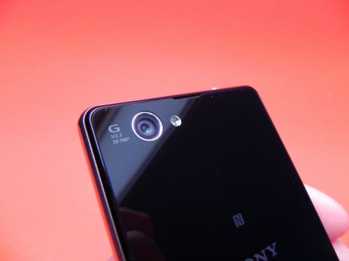 Specificatii Sony Xperia Z1 Compact