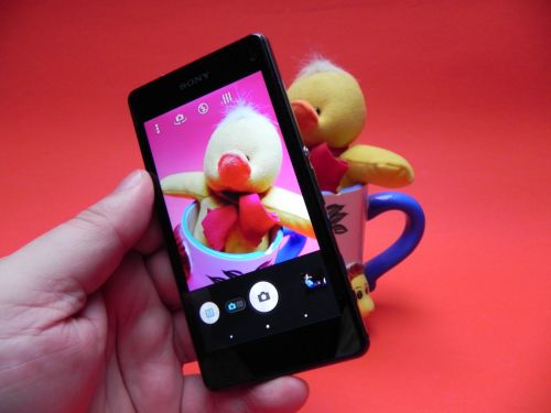 Camera e o unitate de 20.7 megapixeli