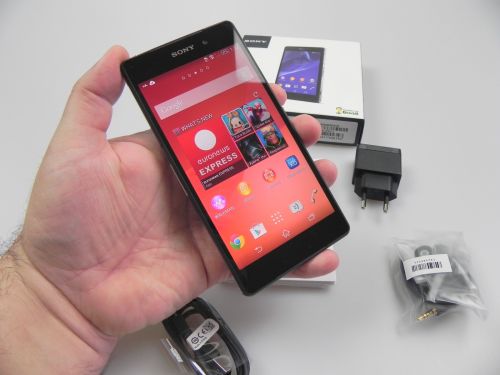 Sony Xperia Z2 Unboxing: cameraphone-ul rezistent la apă revine! (Video)