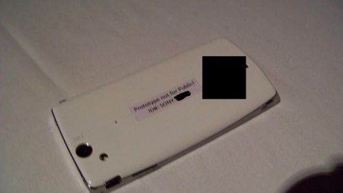 Imagini cu un Xperia Arc S cu Windows Phone - prototip