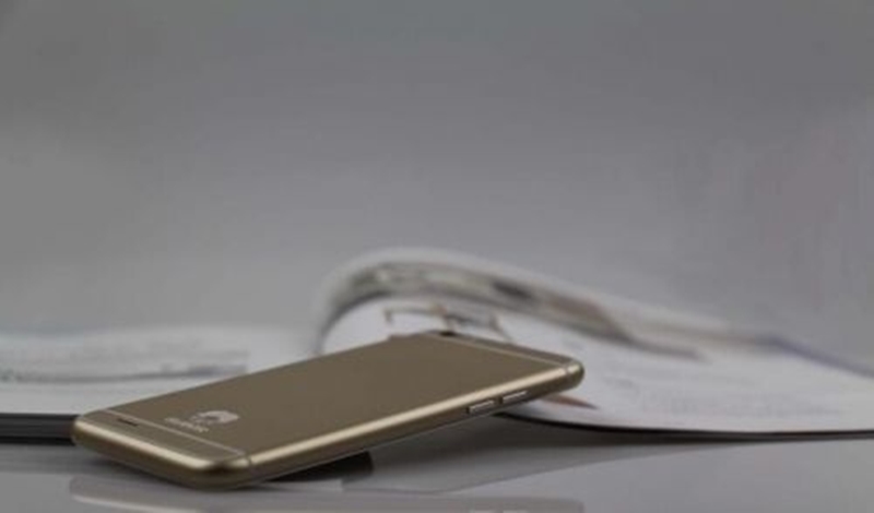 Subor X7 vine din China și este cea mai perfectă clonă de iPhone 6 de până acum