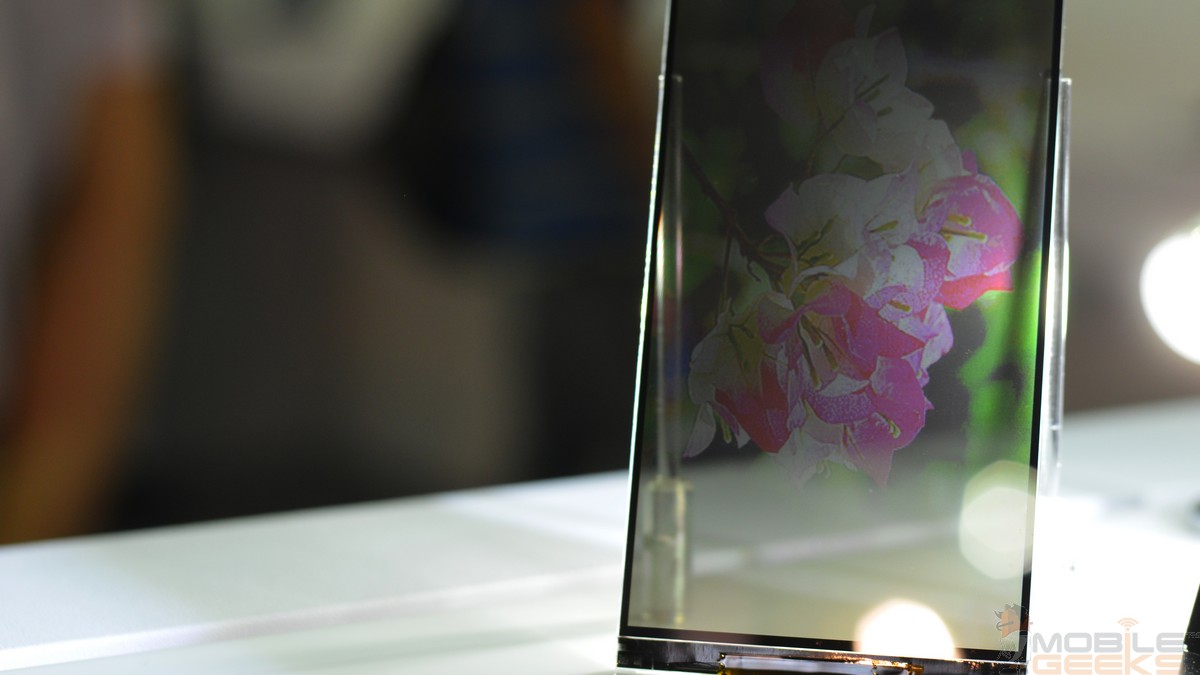 Compania taiwaneză CPT prezintă o serie de panouri transparente pentru smartphone-uri și tablete În cadrul expoziției Display Taiwan 2014
