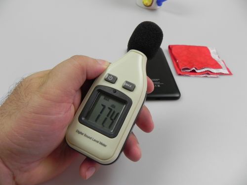 Putere volum UTOK 5008 in decibeli