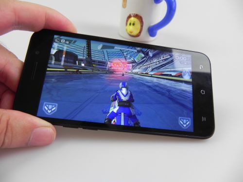 UTOK 5008 ruleaza Riptide GP2 fara probleme