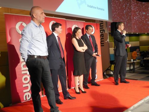 Vodafone a lansat M-Pesa, un serviciu de plăți mobile ce nu necesită conexiune la internet sau cont bancar