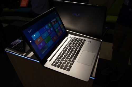 ASUS VivoBook S400