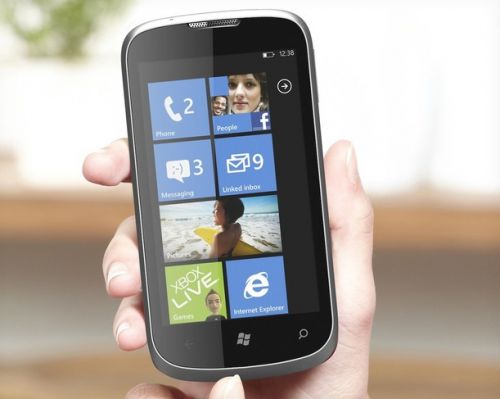 ZTE Orbit - telefon de buget cu Windows Phone