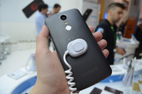 MWC 2016: Zopo Speed 8 prezentare hands-on - cu mâna pe un telefon deca-core cu camere excelente la bord (Video)