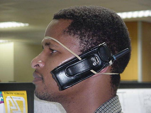Diverse Stiri: Telefonul mobil este mai important decat portofelul sau laptopul