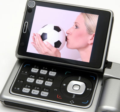 Diverse Stiri: Problemele standardelor de televiziune mobila vor continua