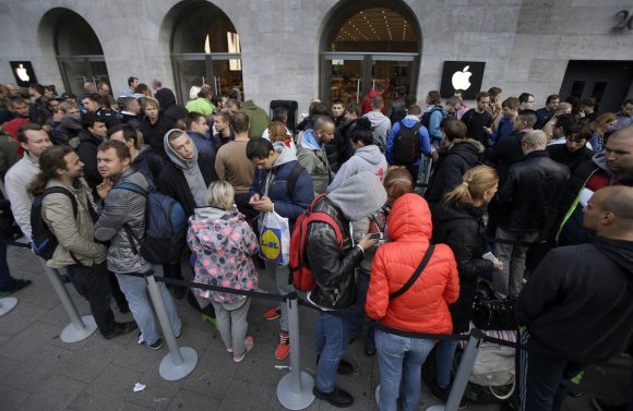 Coada la iPhone 6