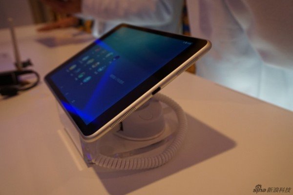 Tableta Nokia N1 debutează comercial În China la un preț de sub 1.000 de lei