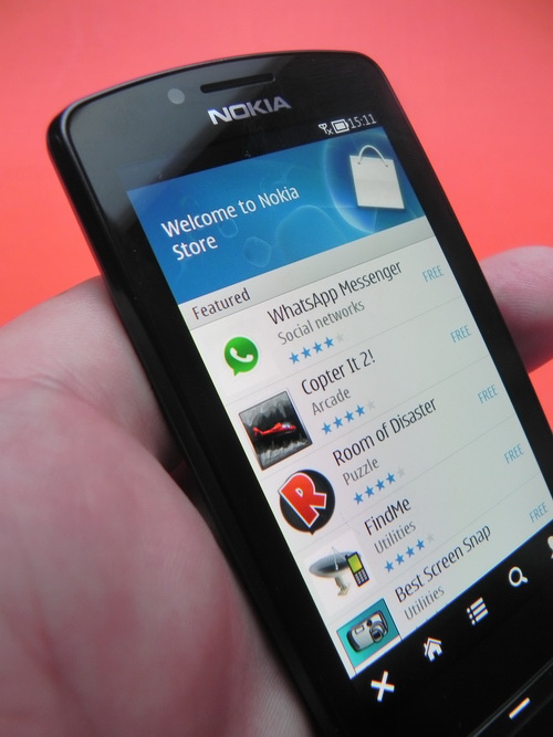 Ecran Nokia 700