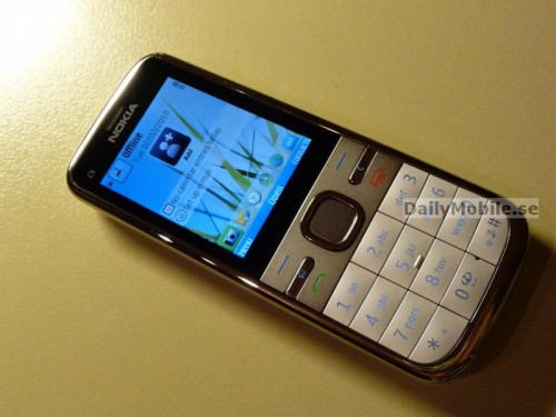 Nokia C5, primele imagini cu noul terminal Symbian S60 scapa pe web