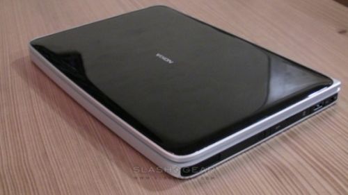 Nokia Champagne apare din nou, de această dată pare a fi o tabletă... poate chiar un netbook?