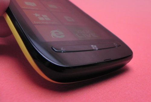 Butoane fizice pe Nokia Lumia 710