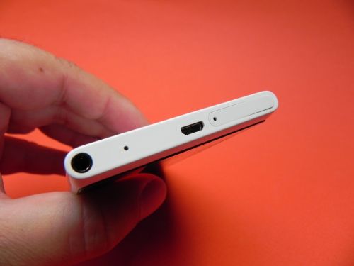 Porturi Nokia Lumia 900