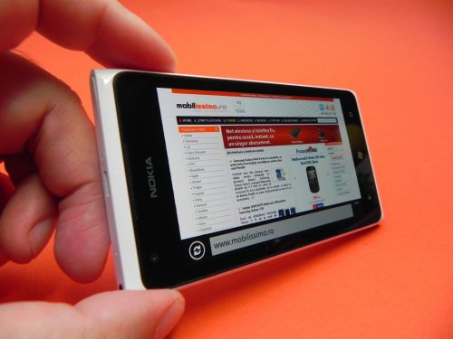 Recenzie Nokia Lumia 900