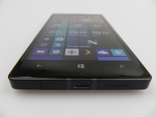 Nokia Lumia 930 din lateral