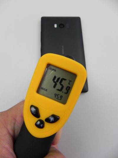 Nokia Lumia 930 se incinge - atinge 45.9 grade Celsius