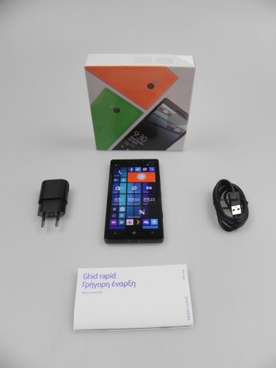 Nokia Lumia 930 unboxing: flagshipul Microsoft/Nokia a sosit, cu un ambalaj total nou (Video)