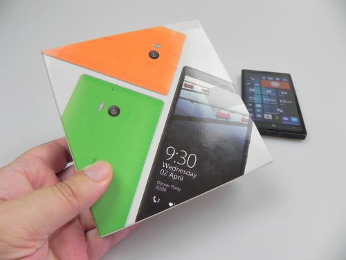 Nokia Lumia 930 unboxing