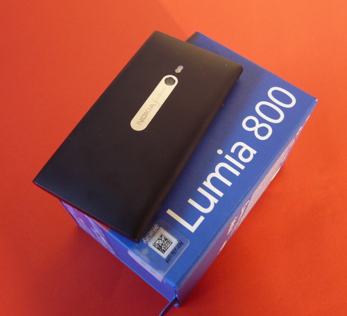 Nokia Lumia 800 Unboxing