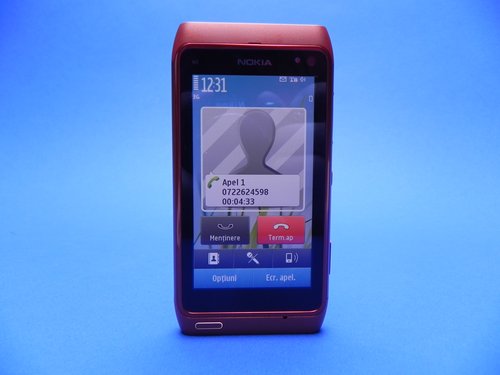 Nokia N8